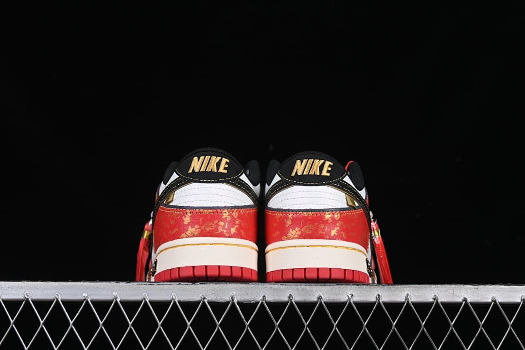 Nike SB Dunk Low Chinese New Year Red Sneakers