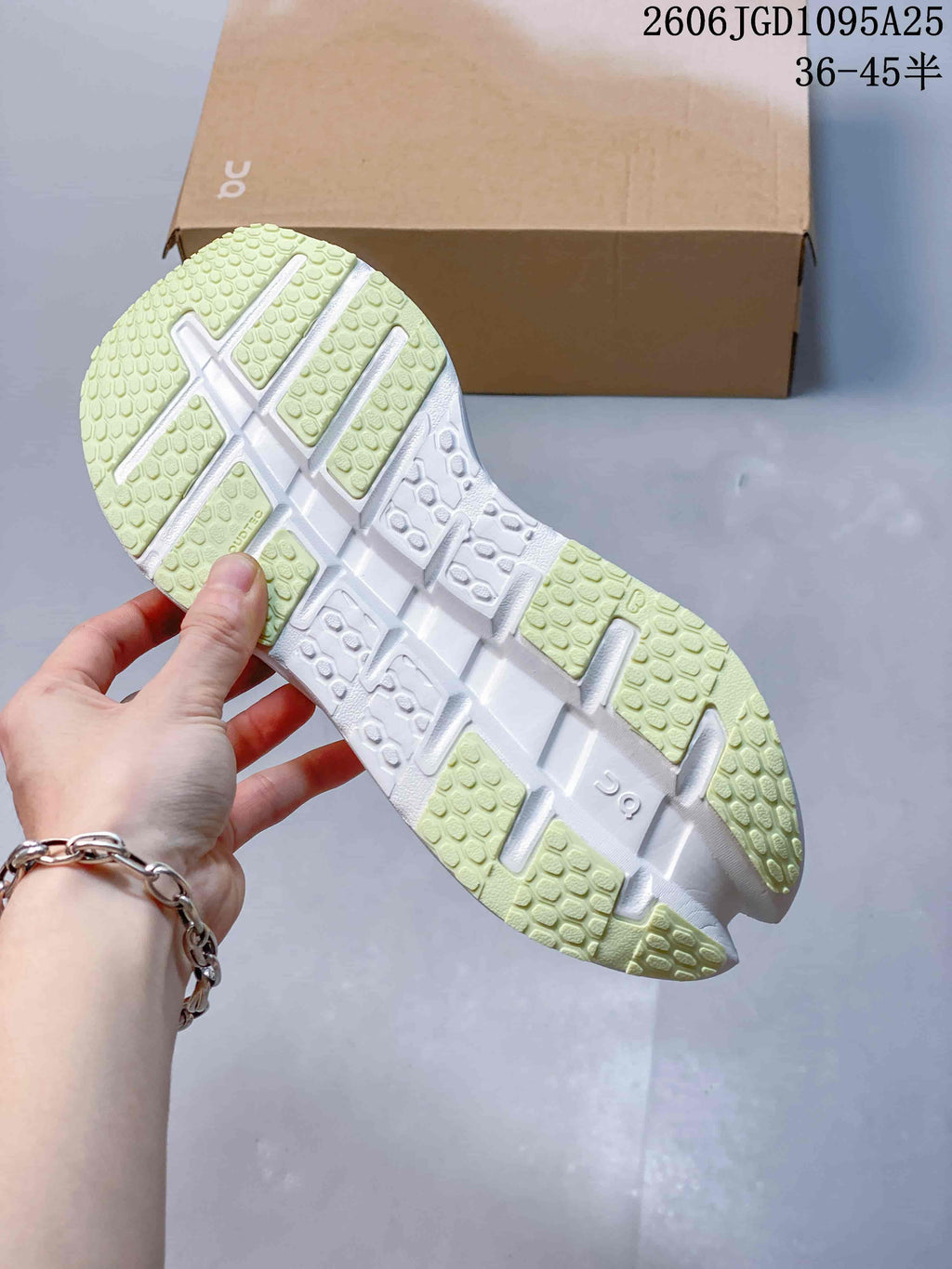 On Cloudrunner 3 Knit Sneakers Pale Green White 2606TGD1095A25