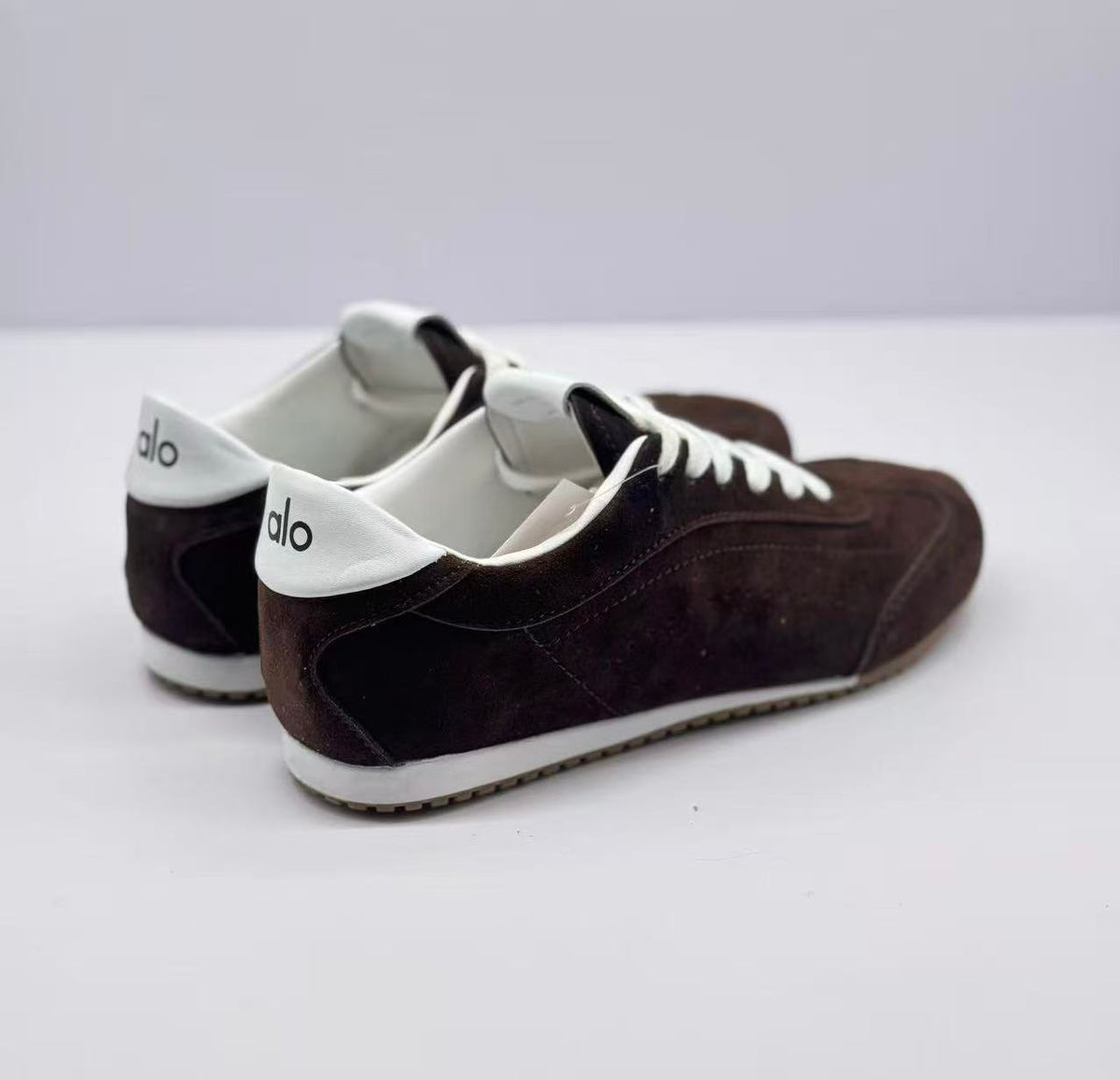 Alo Low-Top Sneakers Dark Brown with White Accents