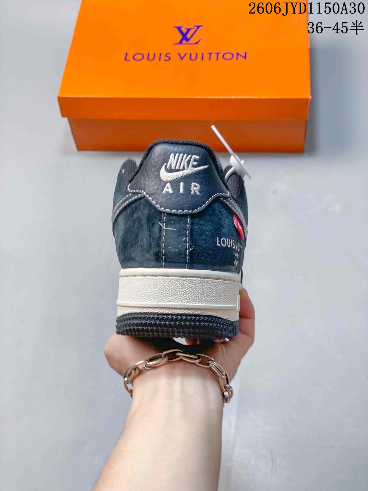 Nike Air Force 1 '07 Low Black and White Sneakers