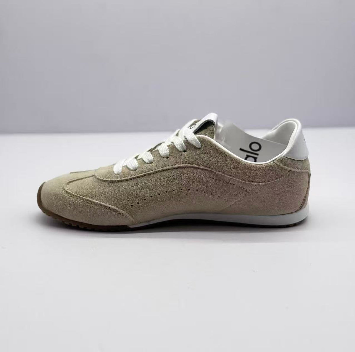 Alo Beige Low-Top Lace-Up Sneakers