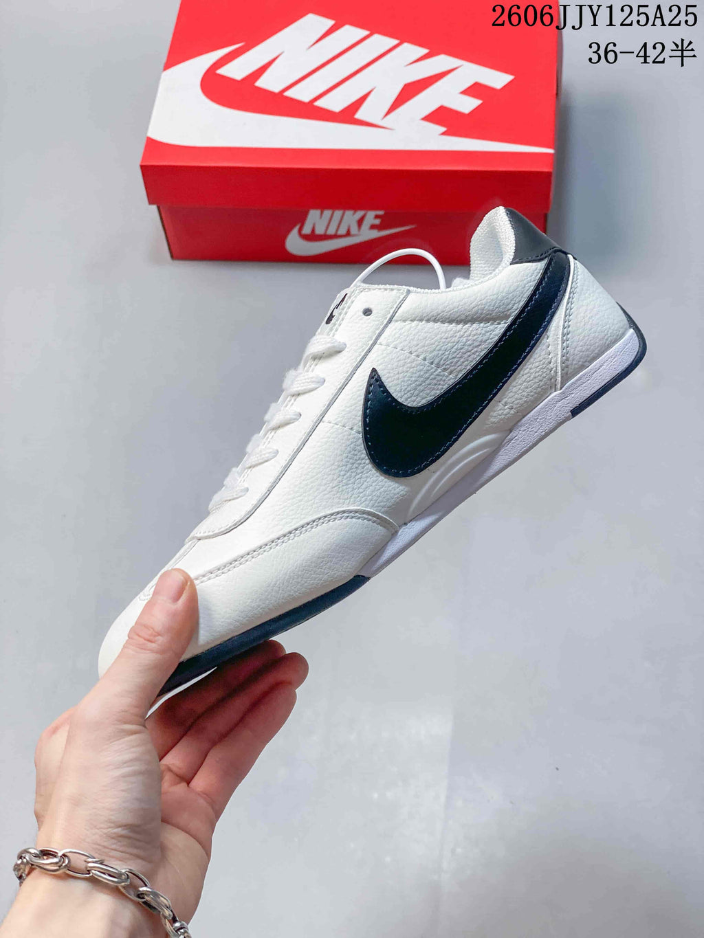 Nike Sprint Sister Women's Low-Top Sneakers White Black IB7102