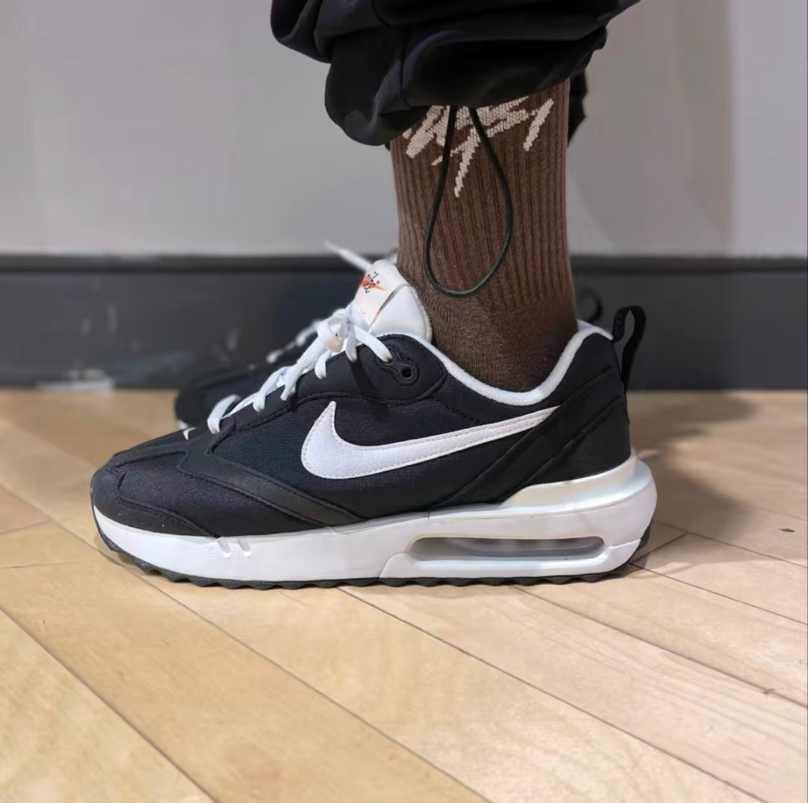 Nike Air Max Dawn Sneakers Black White DJ3624-001