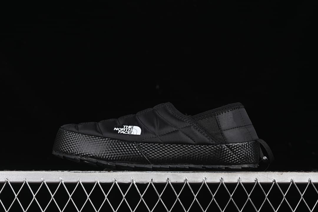 The North Face ThermoBall Traction Mule Black NFOA3UZN-KY4