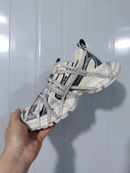 0310 White/Black Lace-Up Sneakers