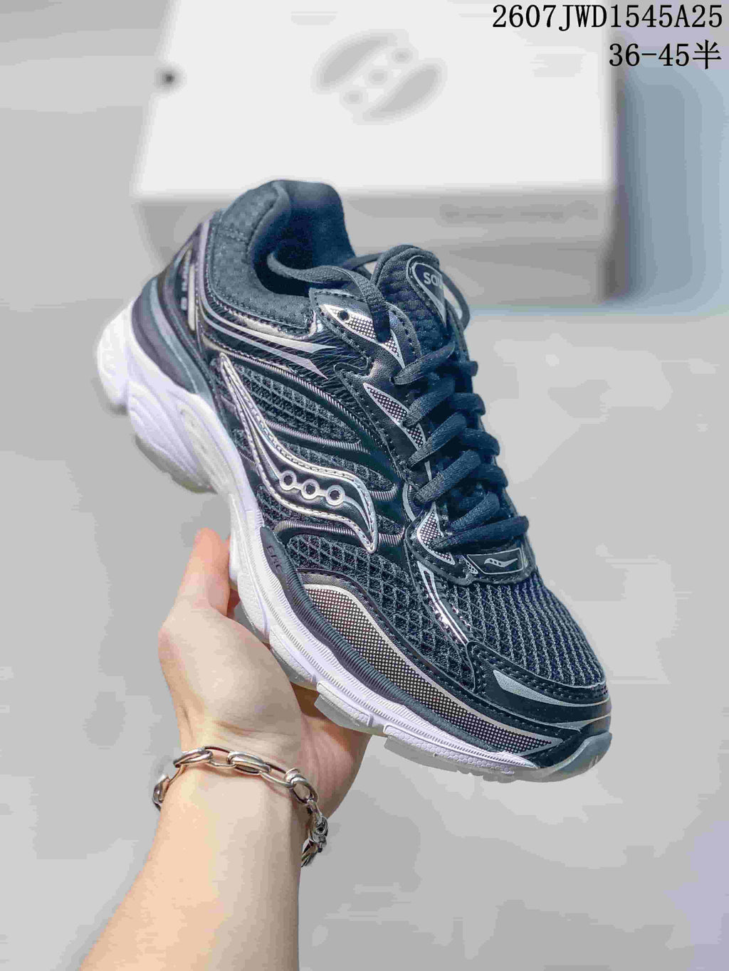 Saucony ProGrid Omni 9 Black White Running Sneakers