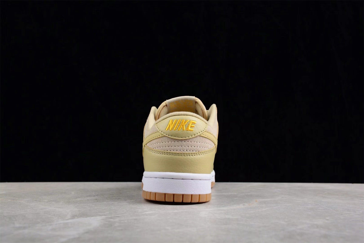 Nike SB Dunk Low Sesame DZ4513-200 Sneakers