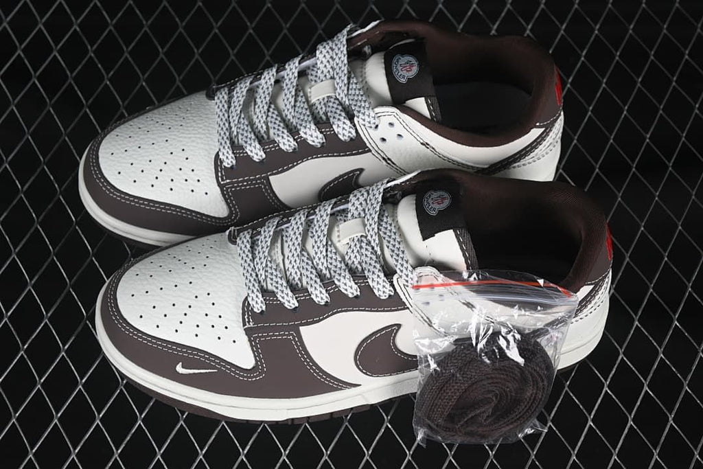 Nike SB Dunk Low Moncler Collaboration Sneakers Cream Brown