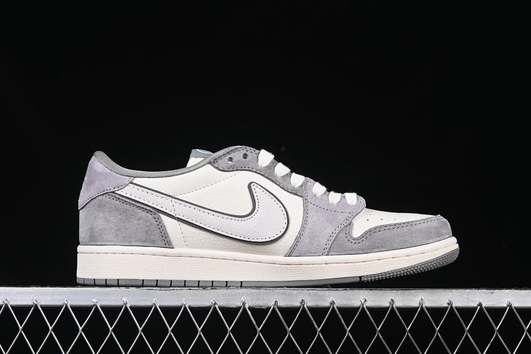 Travis Scott x Fragment Design x Air Jordan 1 Low OG SP Sneakers