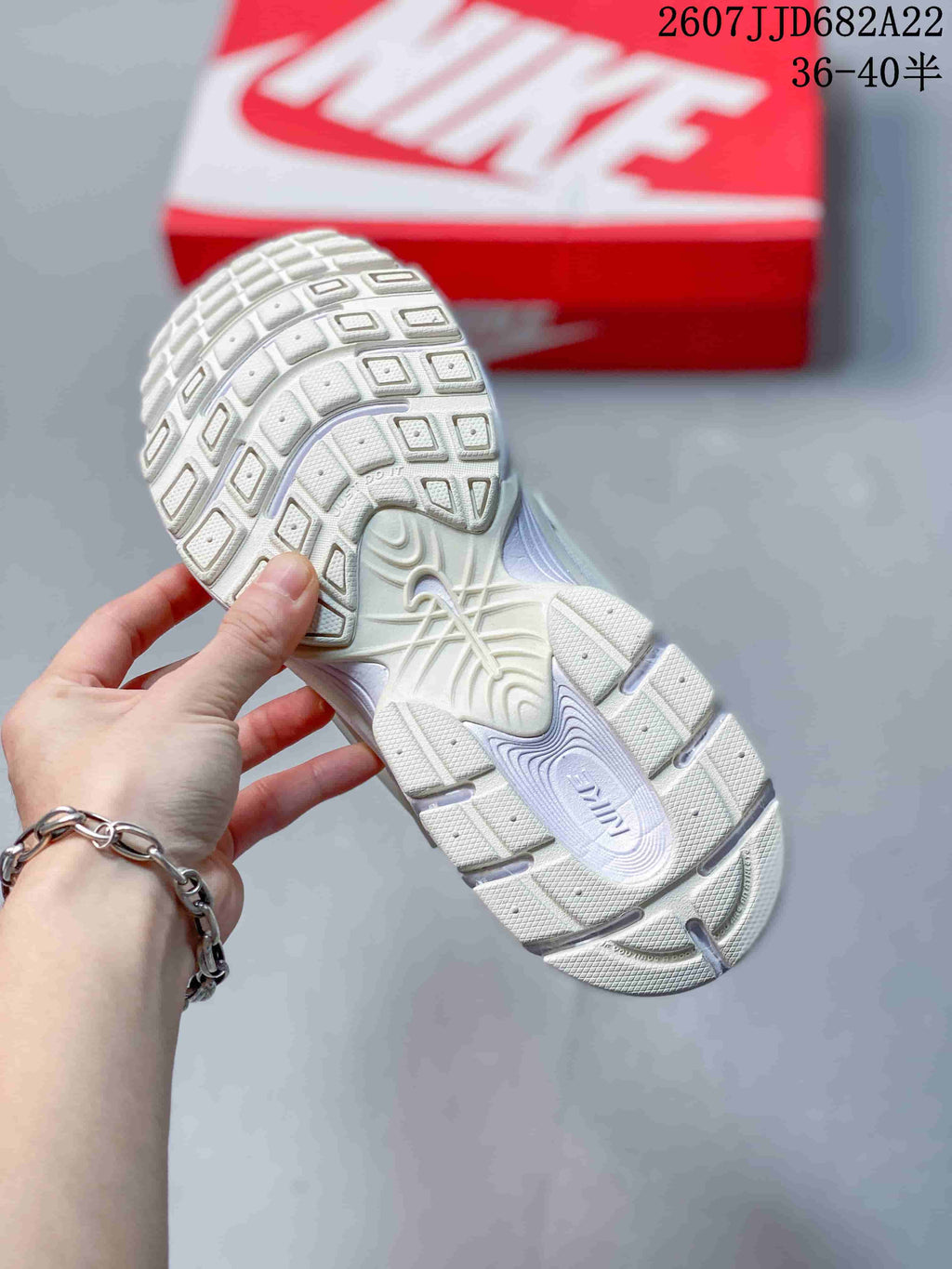 Nike V5 RNR White Casual Sneakers 2607JJD682A22
