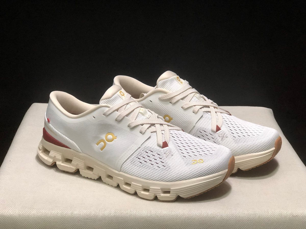 On Cloud X4 Low-Top Running Shoes White