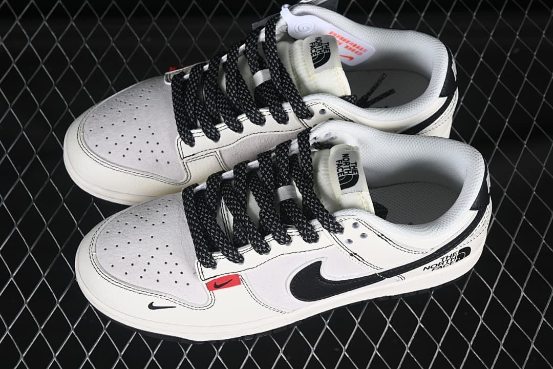 Nike SB Dunk Low The North Face White Black Sneakers