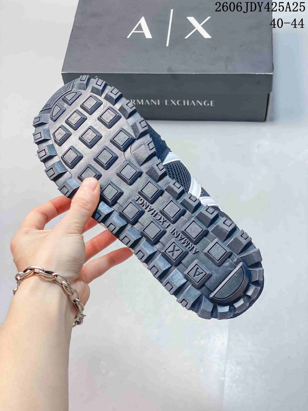 Armani Exchange AX Low-Top Sneakers Navy White XUX169