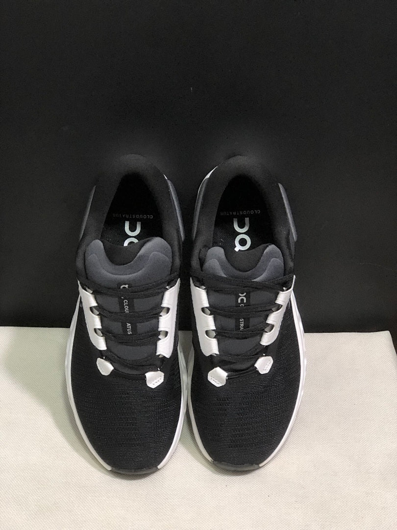 On Cloudstratus 3 Running Shoes, Black and White