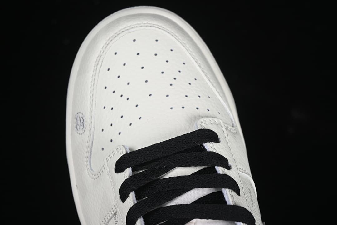 Nike Dunk Low Stüssy White Grey Sneakers DJ2024-054
