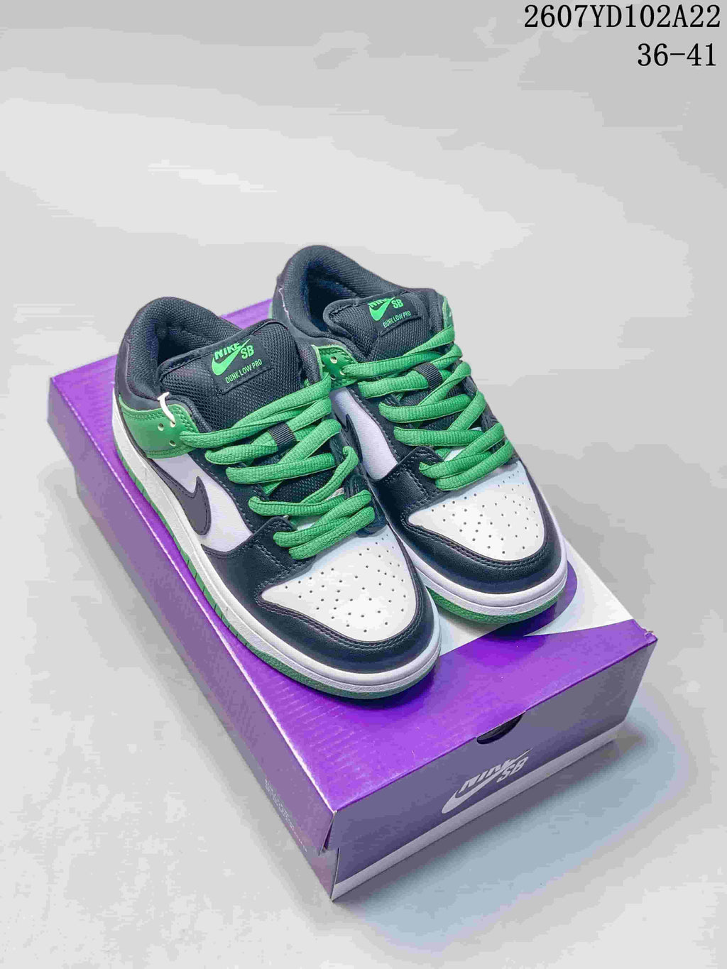 Nike SB Dunk Low Pro Sneakers Black White Green 2607YD102A22