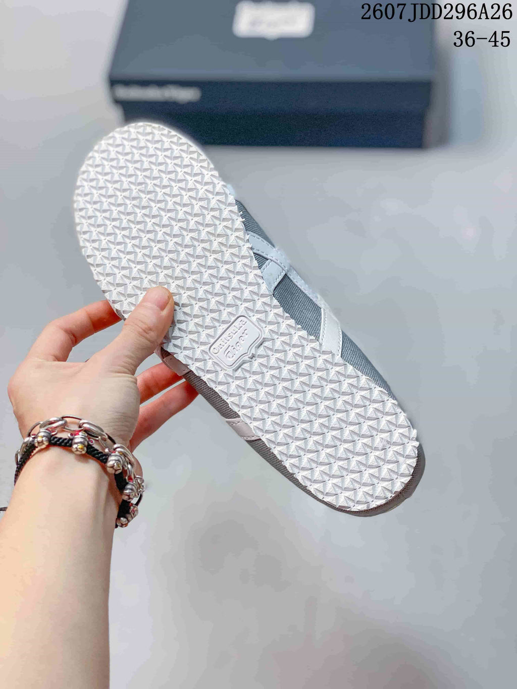 Onitsuka Tiger Mexico 66 Slip-On Sneakers Gray White 2607JDD296A26