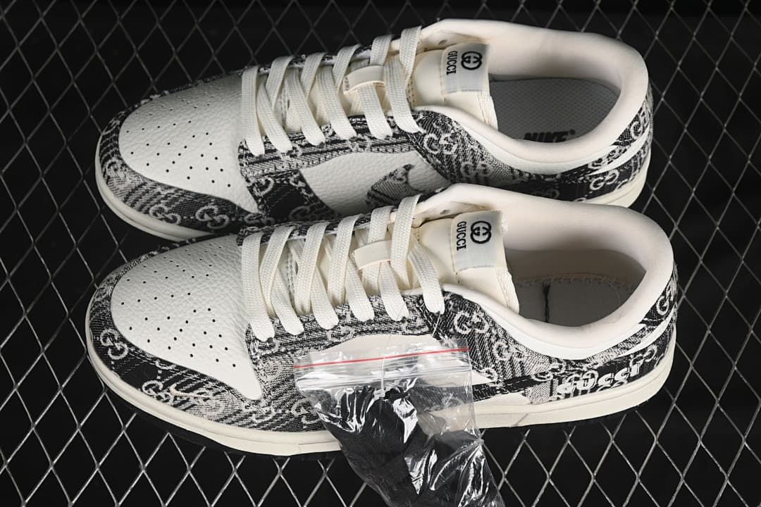 Nike SB Dunk Low Black and Grey Patterned Sneakers SC9207-418