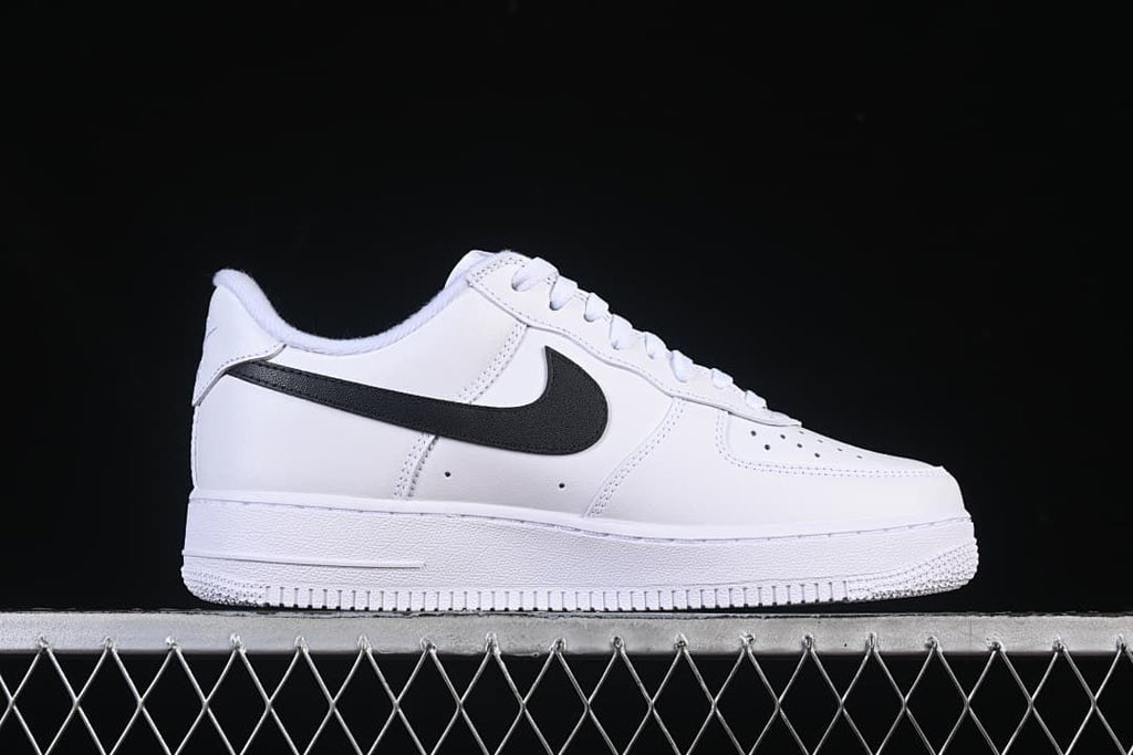 Nike Air Force 1 Low SP Supreme White Black CU9225-102