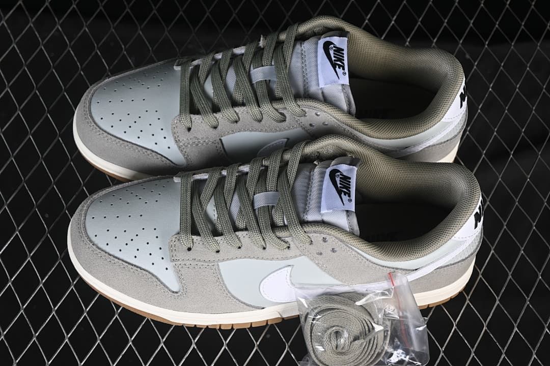 Nike SB Dunk Low Grey White Sneakers IB6399-002