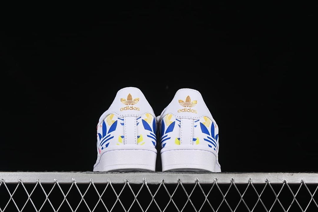 adidas Superstar H00183 Multicolor Shell-Toe Sneakers