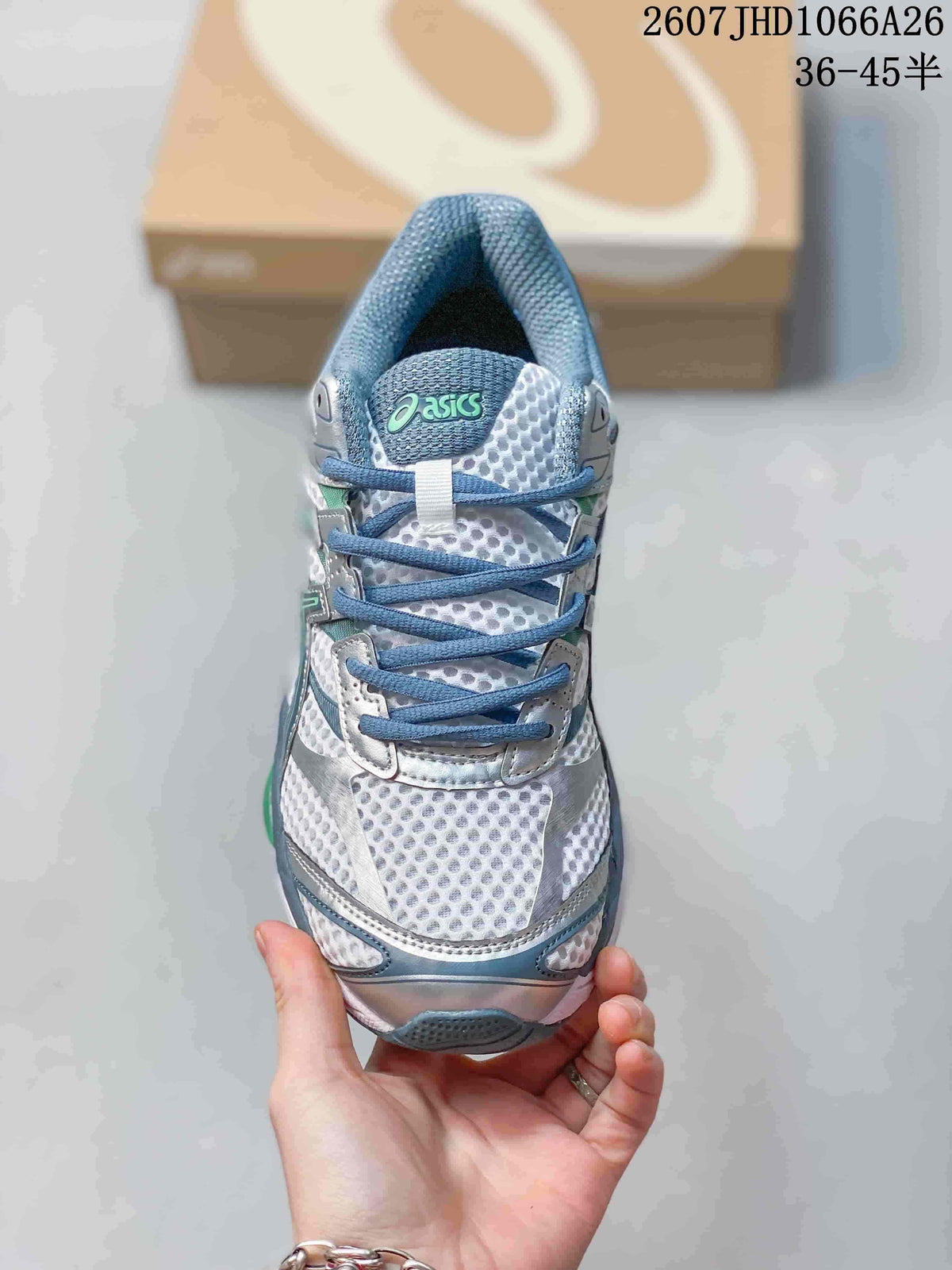 ASICS Gel-Cumulus 16 Mesh Sneakers in Blue, Silver and Green