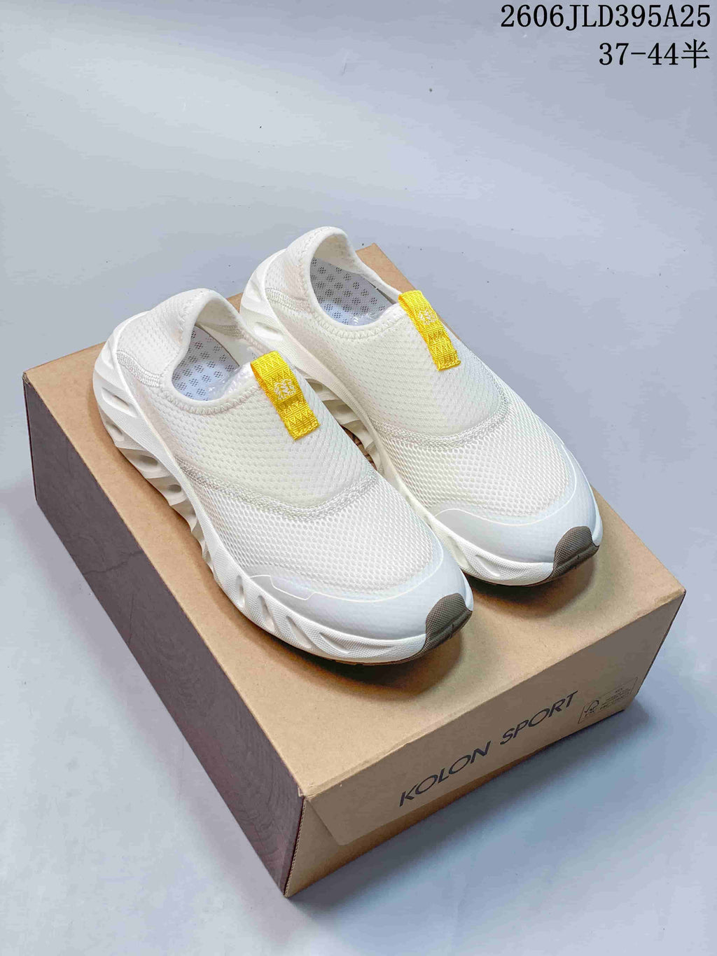 KOLON SPORT Galah 2 Slip-On Shoes, White and Gray