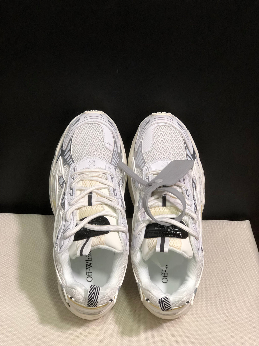 Off-White Be Right Back White Lace-Up Sneakers