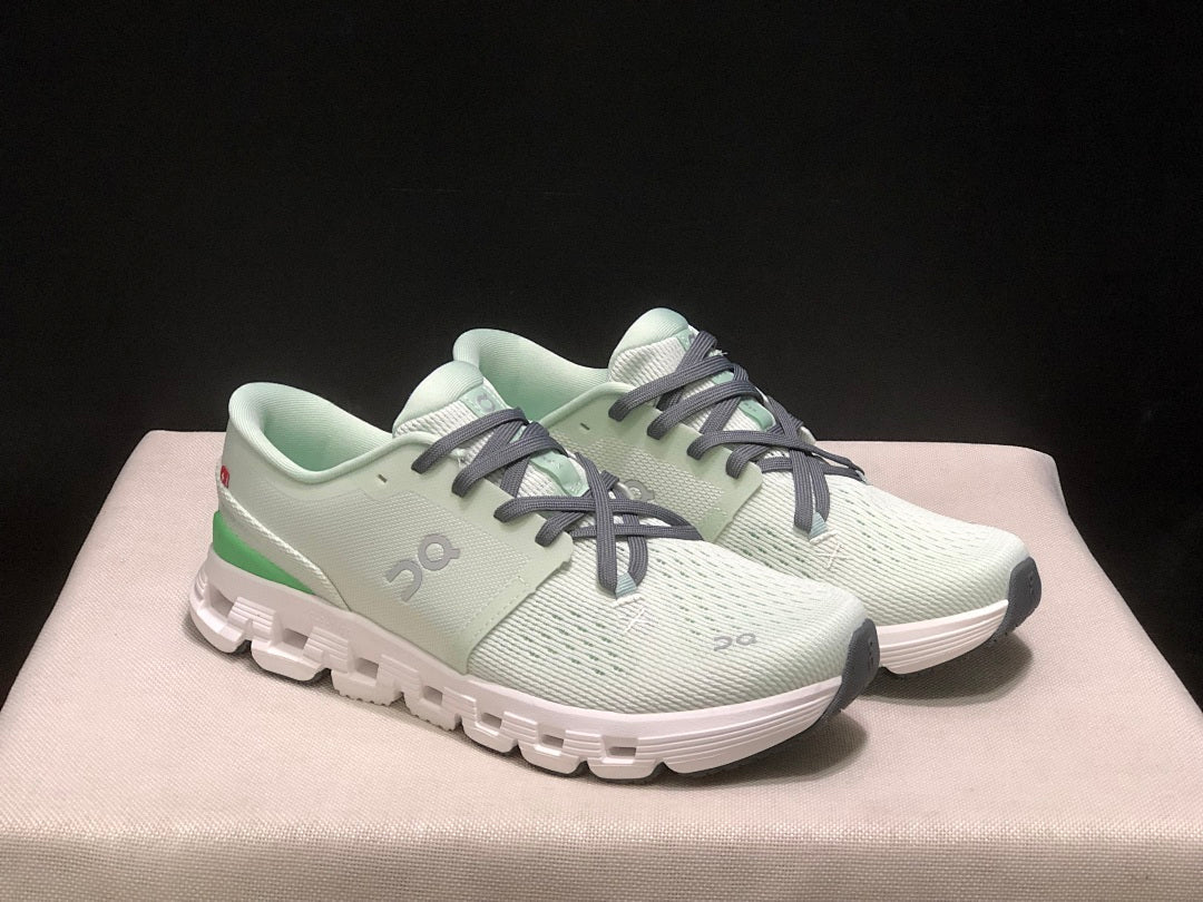 On Cloud X 4 Sneakers in Mint Green