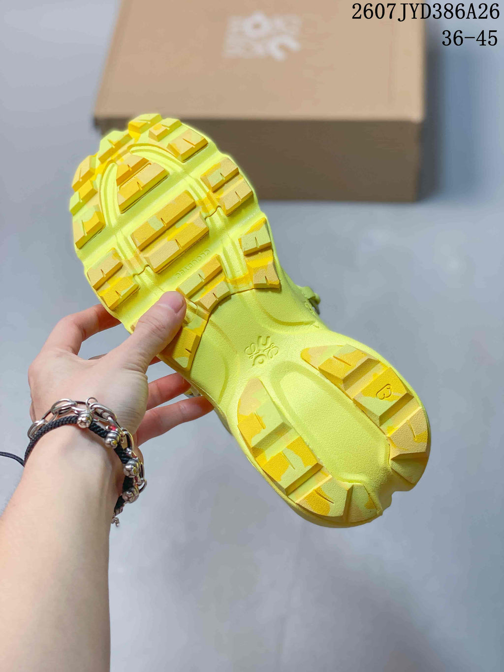 On x LOEWE Low-Top Sneakers Neon Yellow TYD386A26