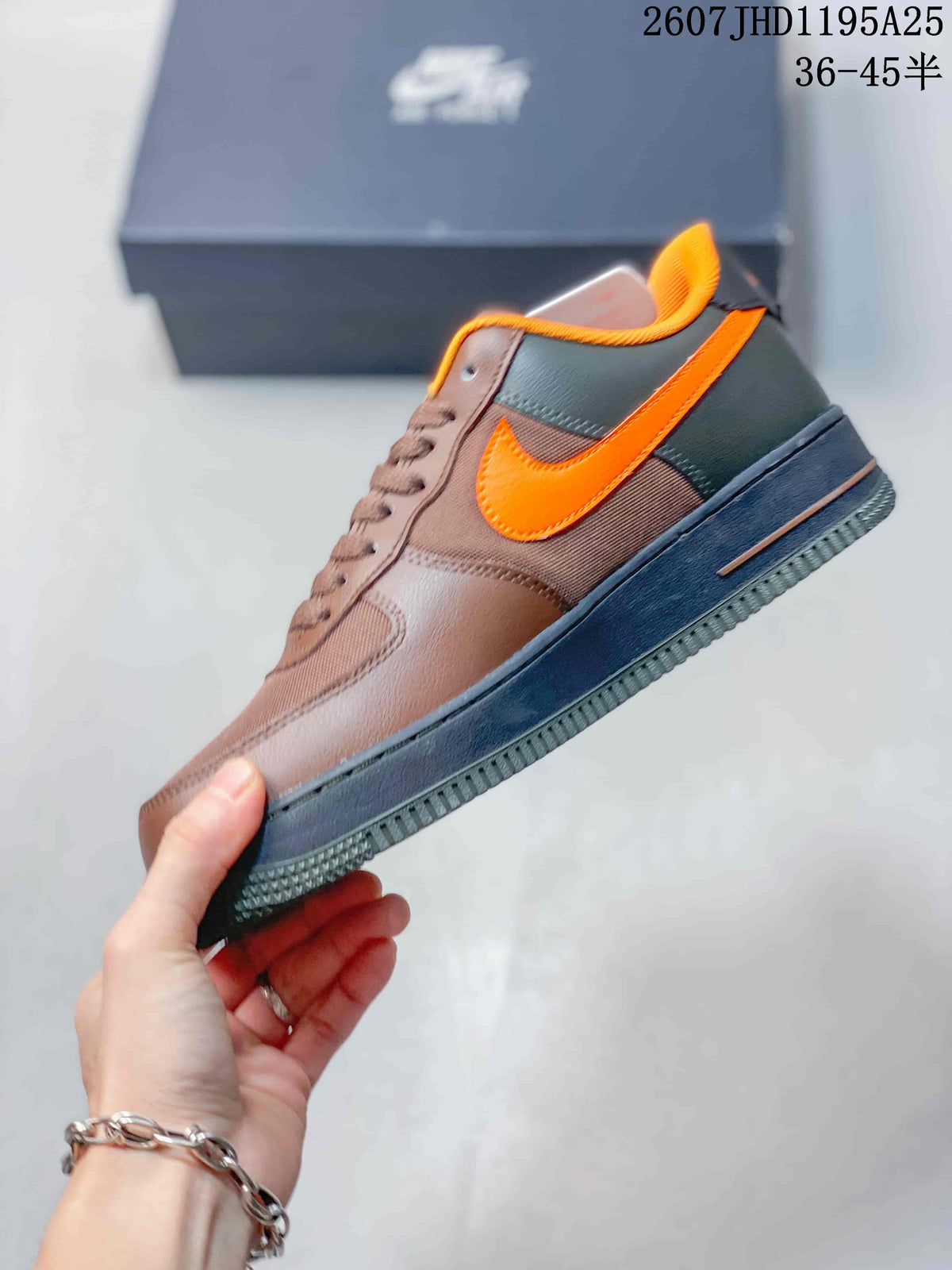 Nike Air Force 1 '07 Low Sneakers Brown Orange