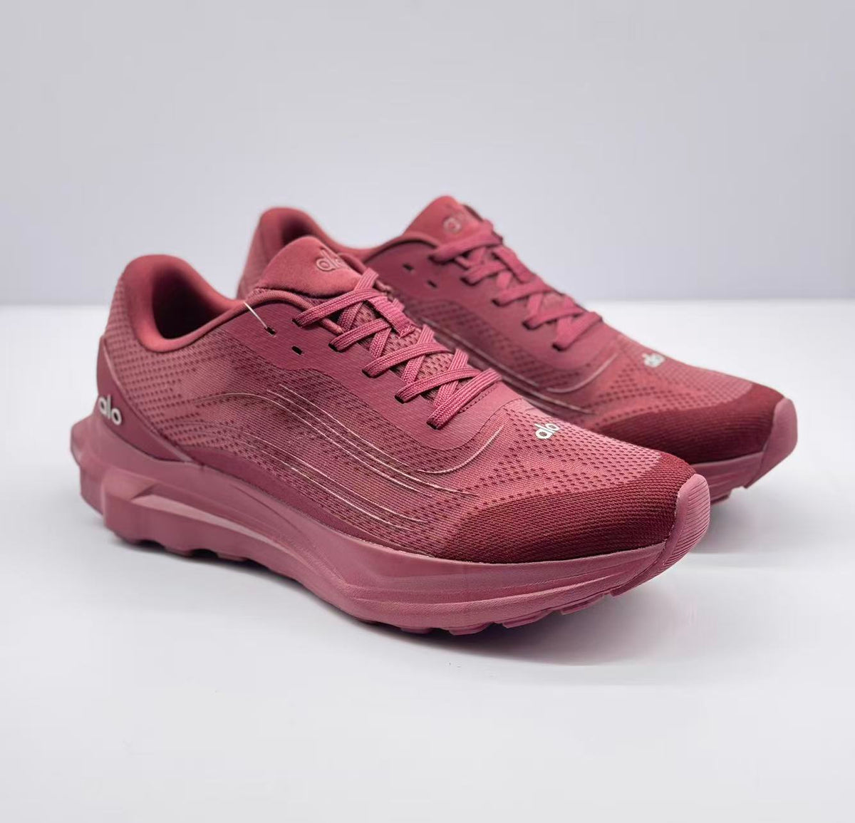 alo Runner Sneakers Burgundy