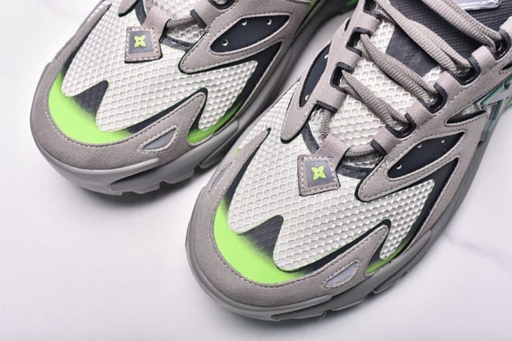 Louis Vuitton Runner Tatic 2023 SS Sneakers in Gray and Green