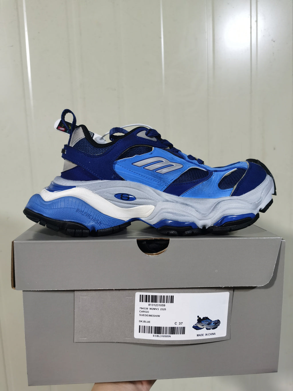 Cargo Sneakers Dark Blue Suede and Mesh Style 784339 W2MV3