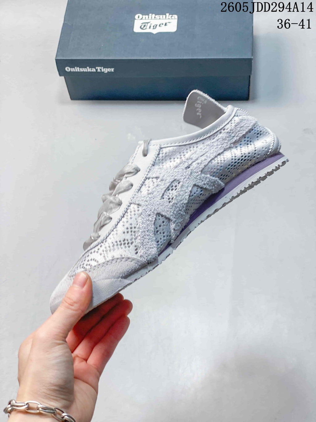Onitsuka Tiger Mexico 66 Gray Textile Sneakers JDD294A14