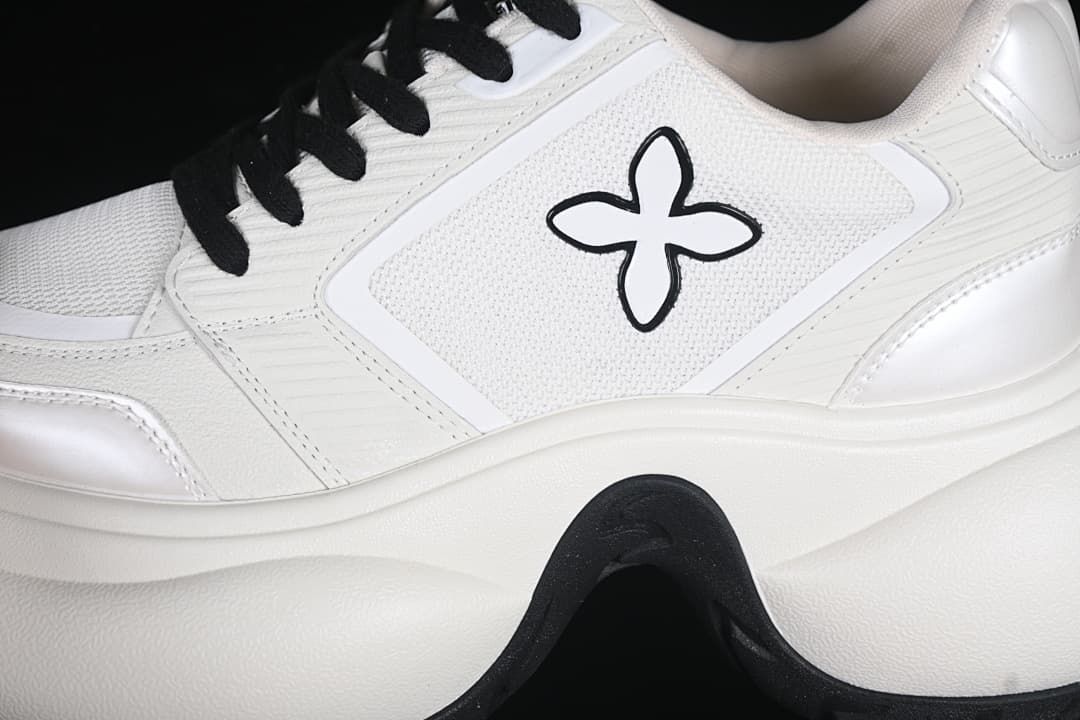 SMFK Future Ripple Low-Top Sneakers in White