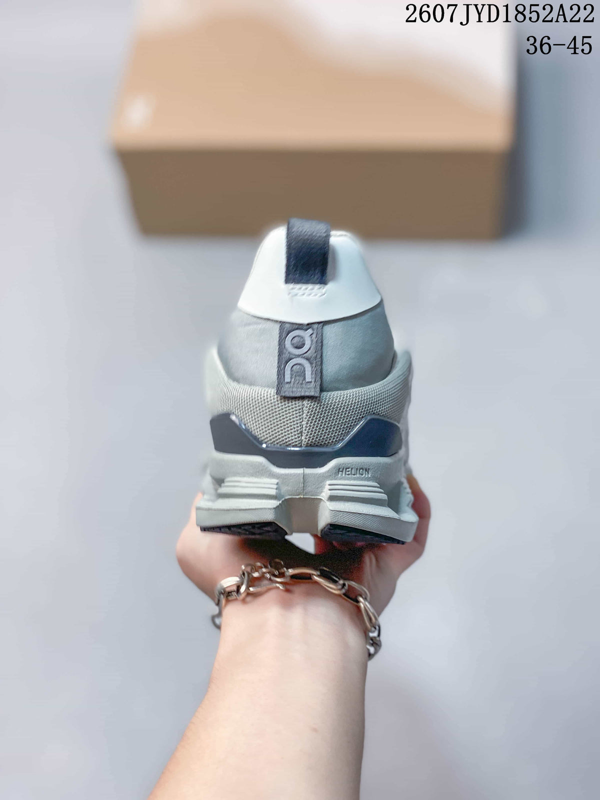 On Cloud X 4 Low-Top Sneakers Grey White Navy 2607JYD1852A22