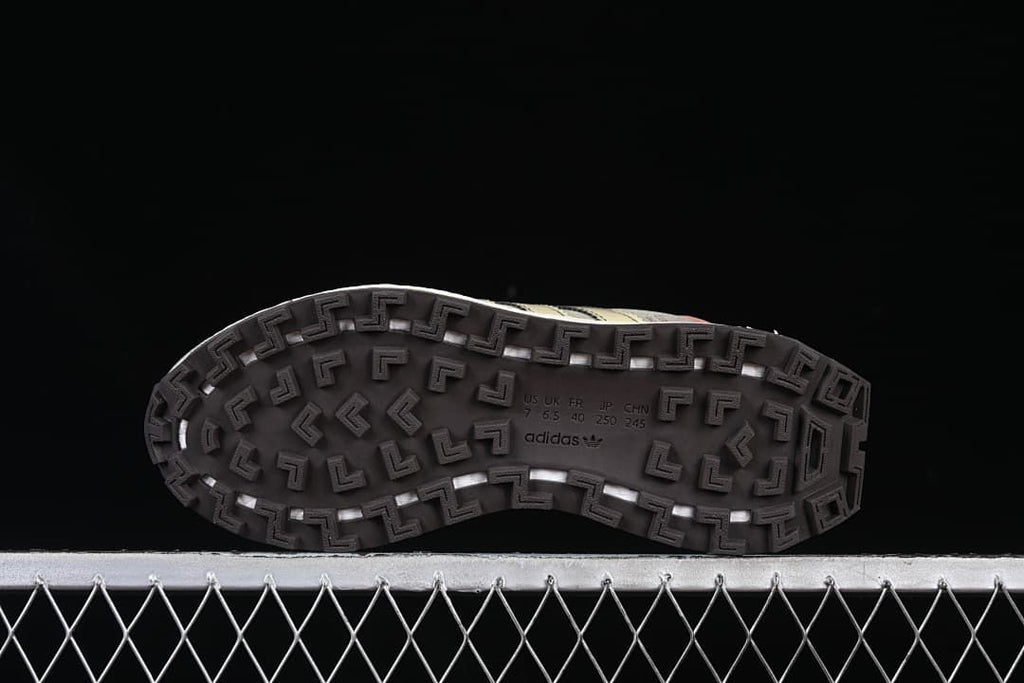 adidas Retropy E5 JH7190 Sneakers in Grey and Brown