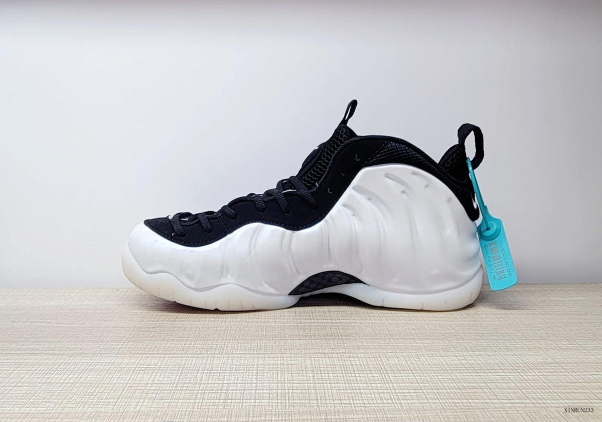 Nike Air Foamposite One White Black Sneakers