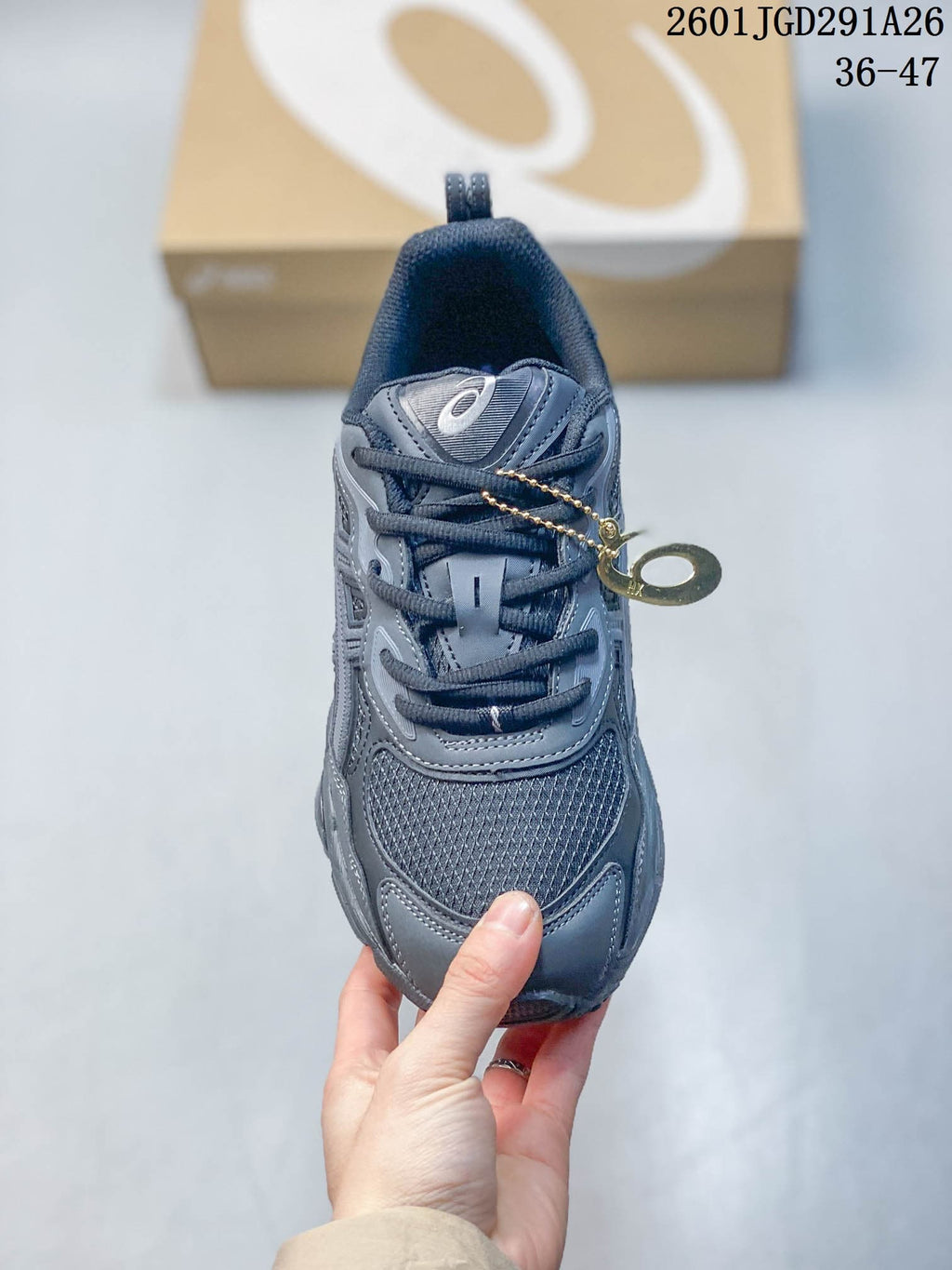 ASICS GEL-NYC RGD Sneakers in Gray 1203A735-021