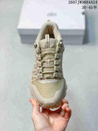 Alo Recovery Mode Low-Top Sneakers - Beige