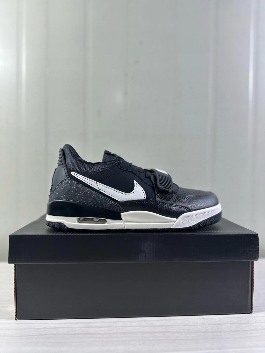 Jordan Air Jordan Legacy 312 Low Black White CD7069-001