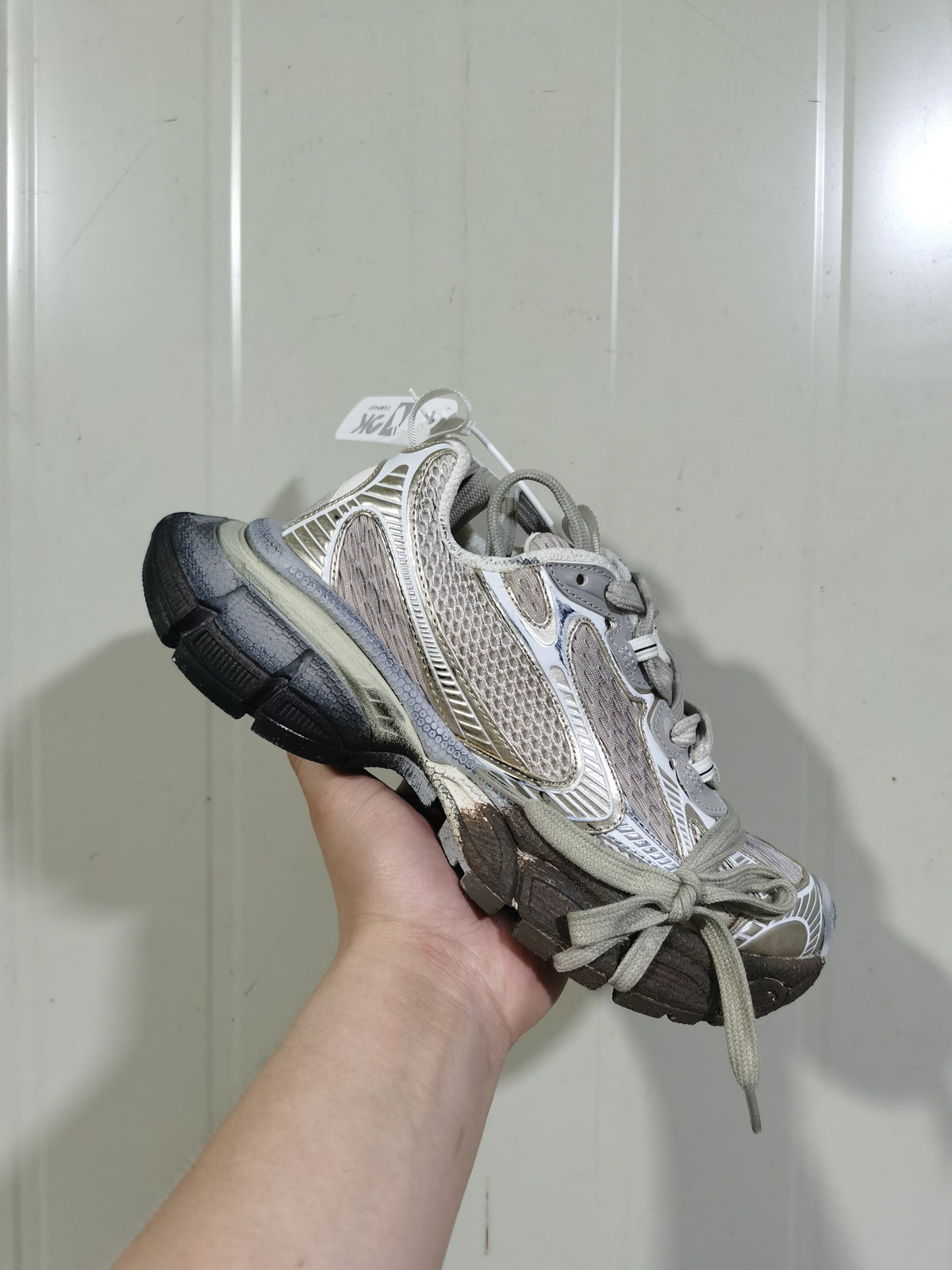 3XL Champagne Graffiti Distressed Sneakers