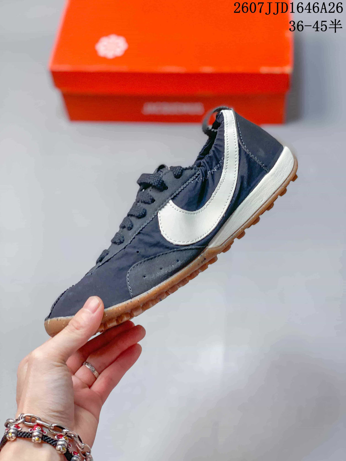 Nike x Jacquemus Low-Top Sneakers Navy White 07JJD1646A26
