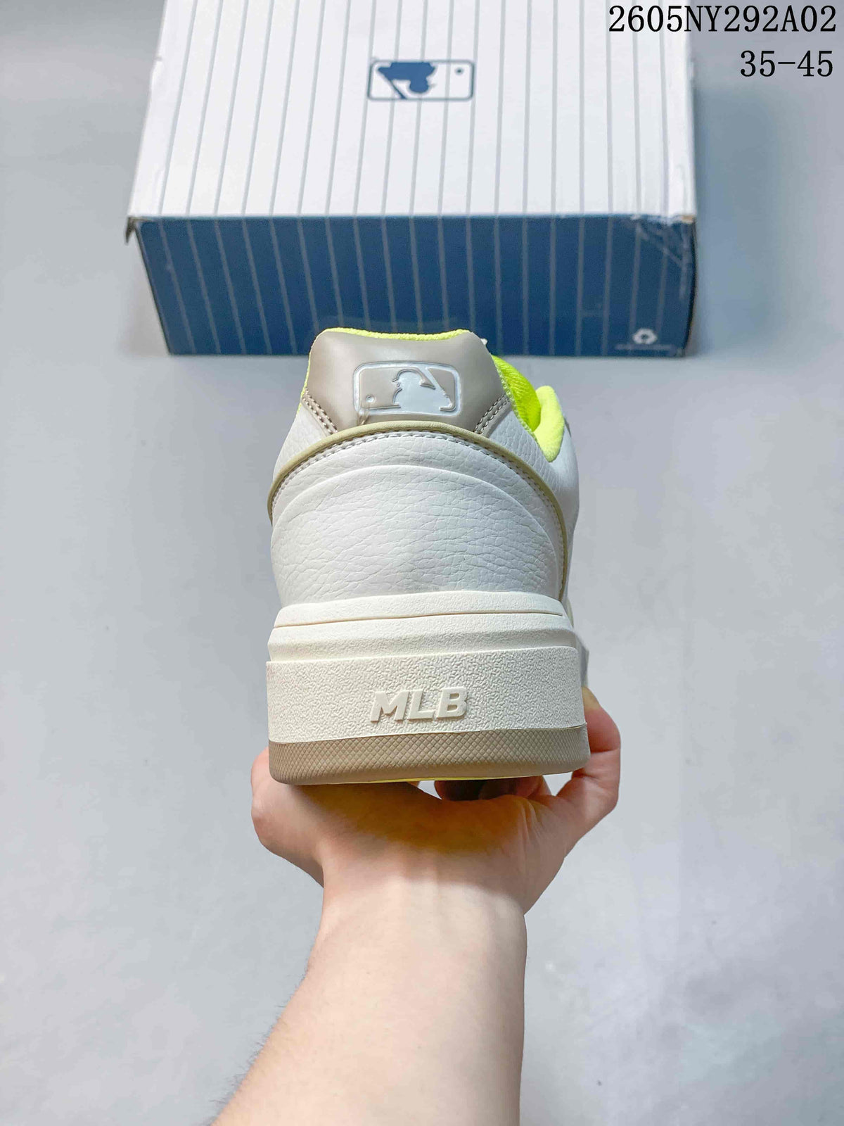 MLB Chunky Liner Low-Top Sneakers White Neon Green
