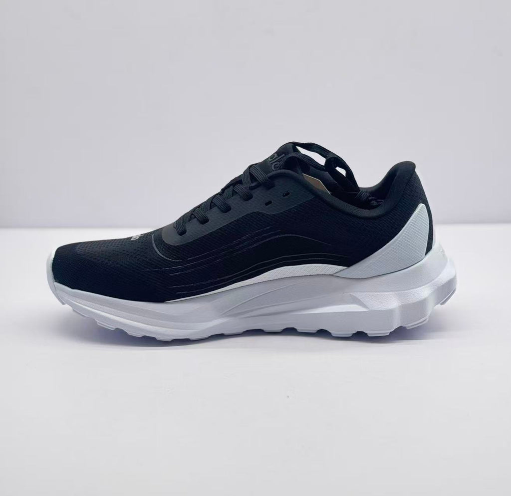 Alo Runner Sneakers Black and White