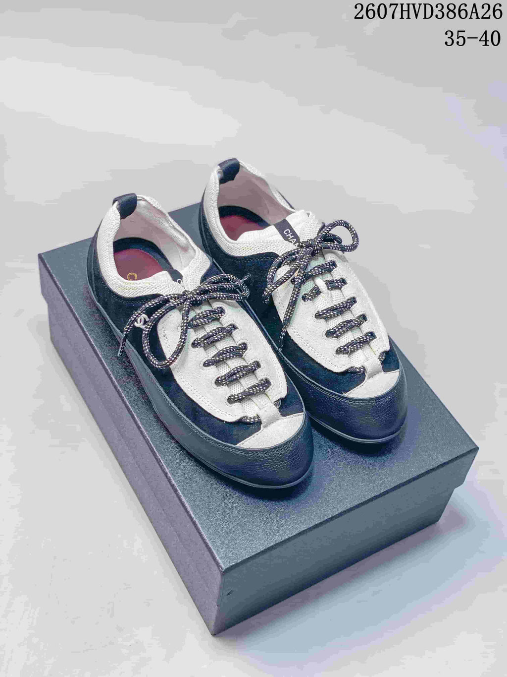 Chanel Black and White Low-Top Retro Sneakers 2607HVD386A26