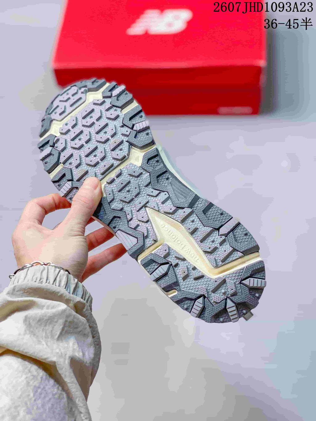 New Balance 410 V5 Low-Top Sneakers Silver Gray JHD1093A23