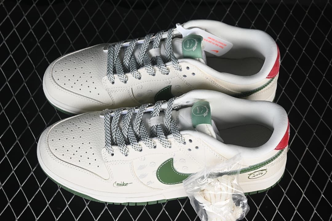 Nike SB Dunk Low Cream Green Sneakers DS6608-018