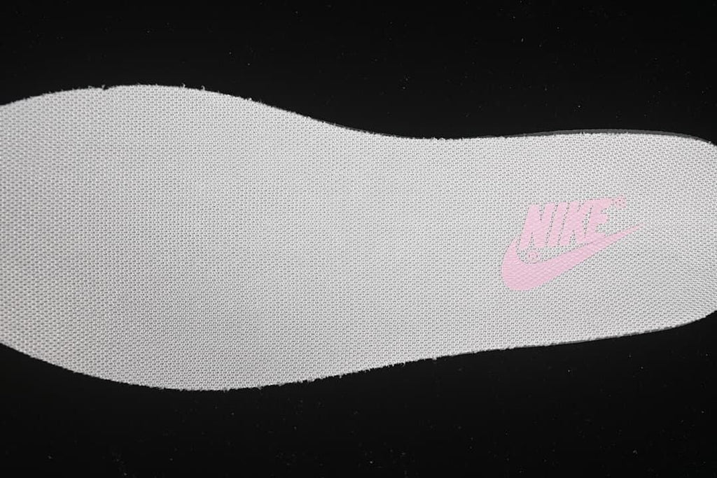 Nike SB Dunk Low Pink Love Low-Top Sneakers WP0212-015